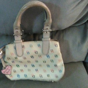 Dooney and bourke handbag leather